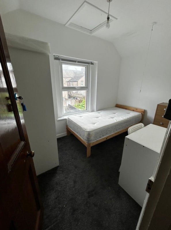 Room Beauchamp Street in Cardiff