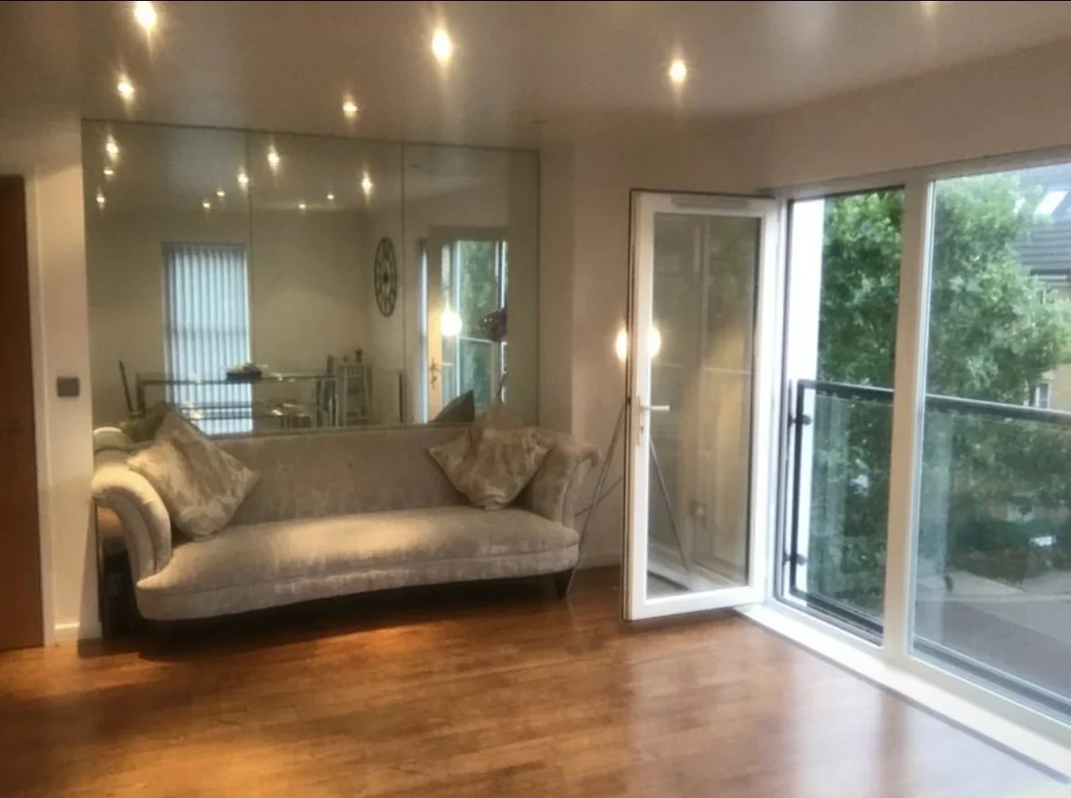 Flat Burcher Gale Grove in Greater London