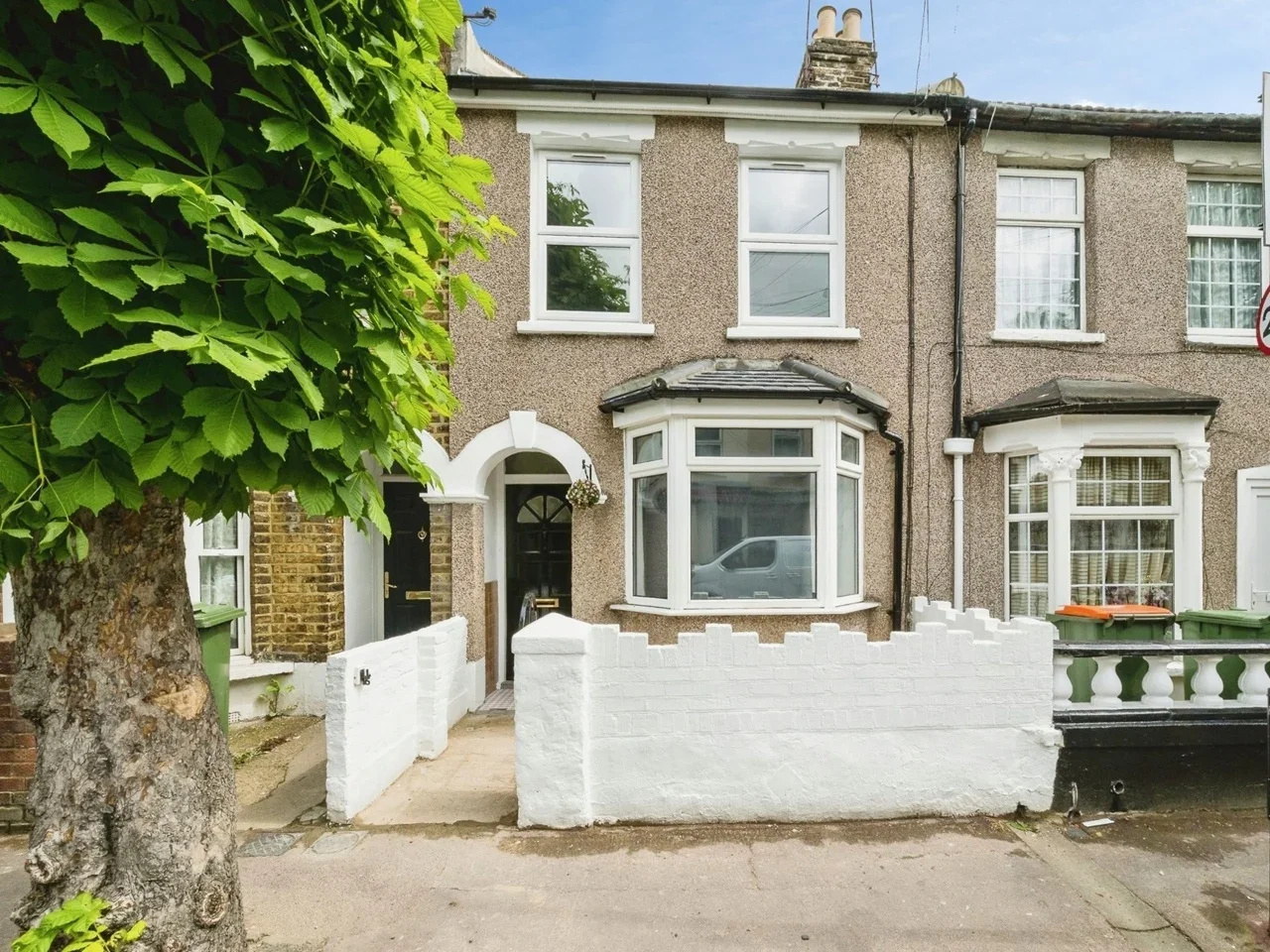 House Worcester Road in Greater London
