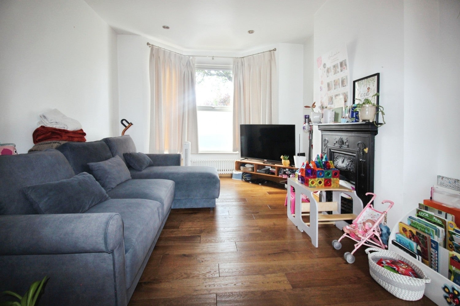 House Chancelot Road in Greater London