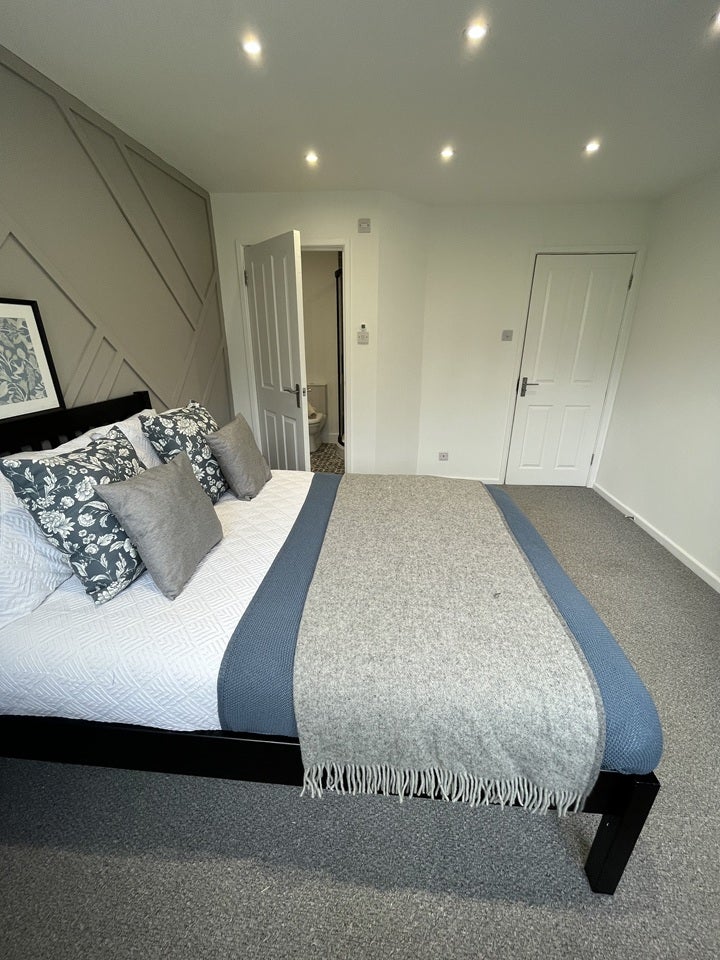 Room Waterside in Milton Keynes