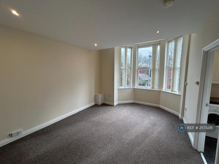 Flat Victoria Grove in Manchester
