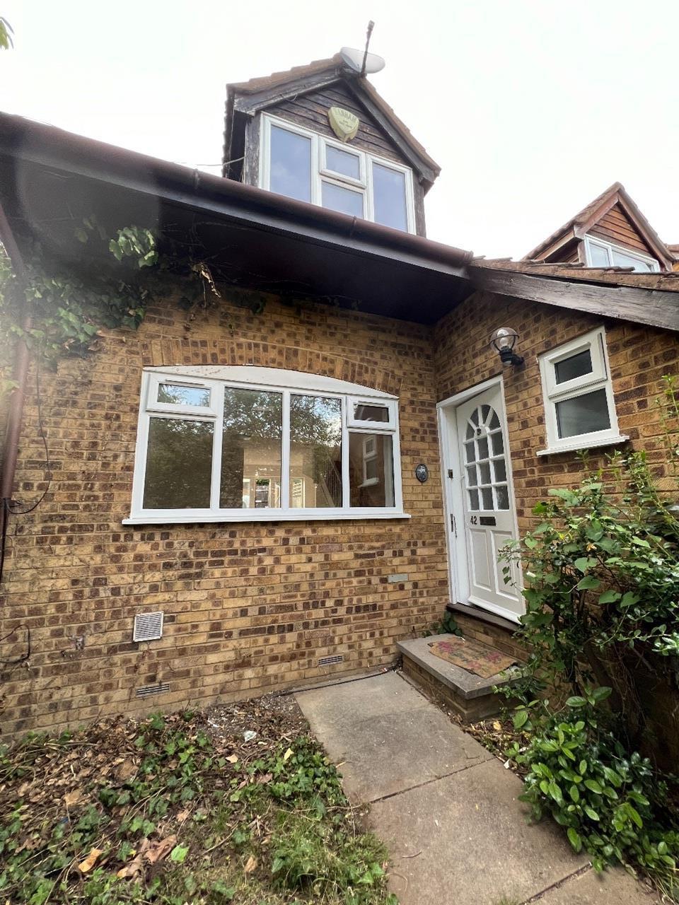 House Snowdon Drive in Greater London