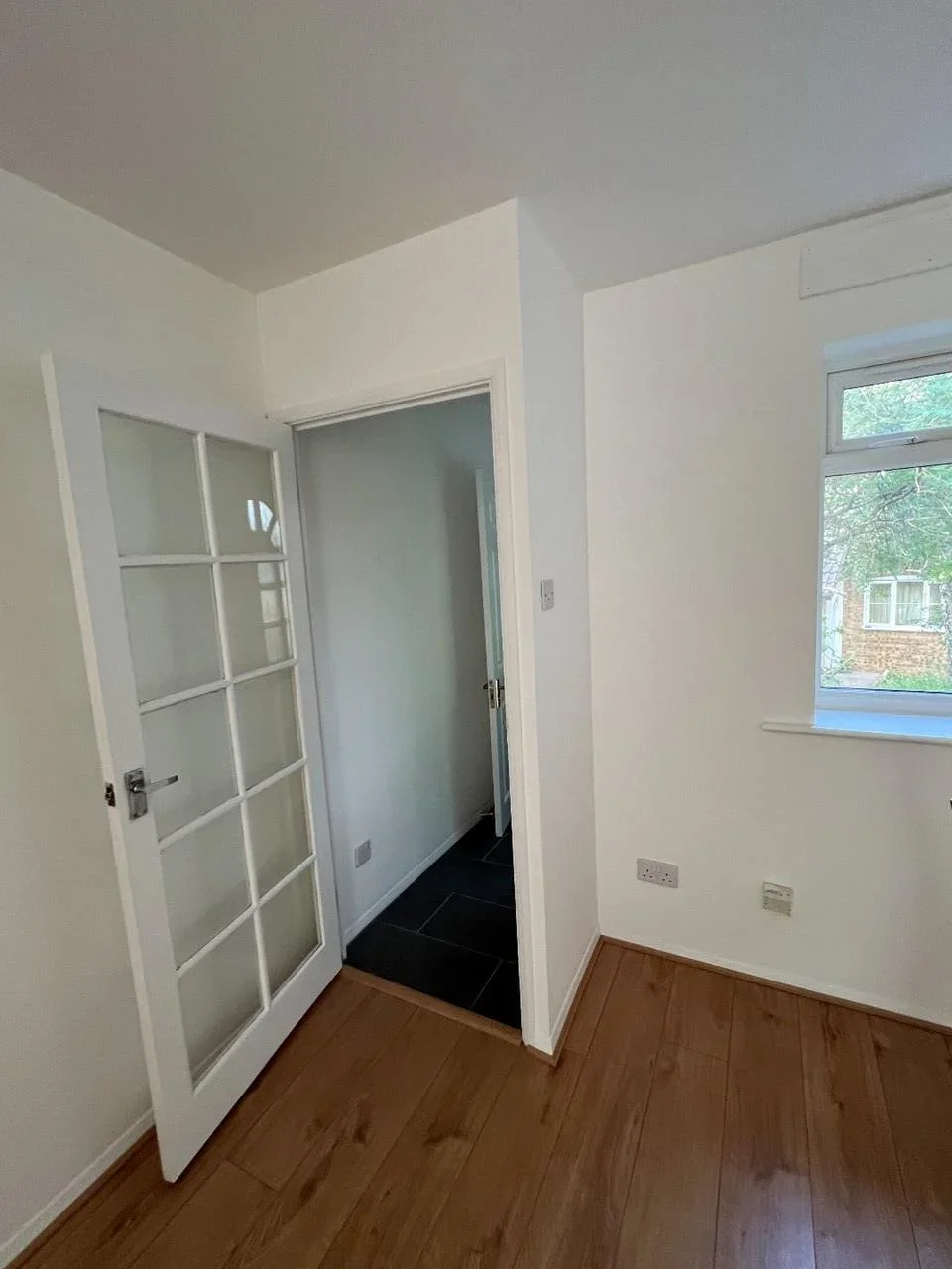 House Snowdon Drive in Greater London