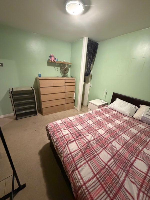Room Swancote Road in Birmingham