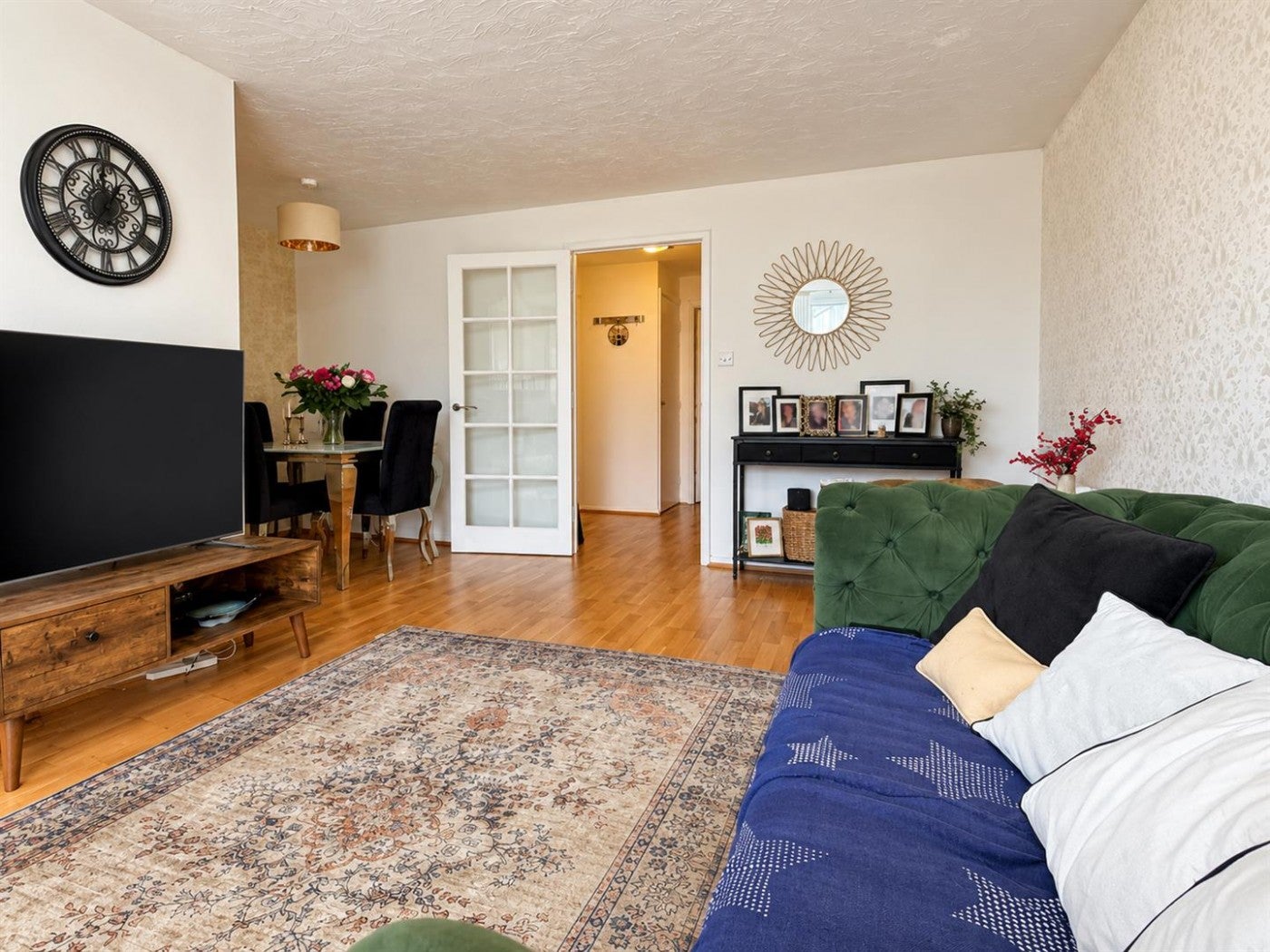 Flat Upton Close in Greater London