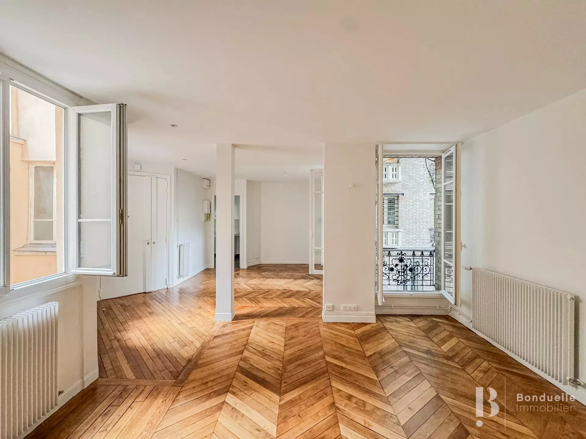 Flat Rue Descombes in Paris