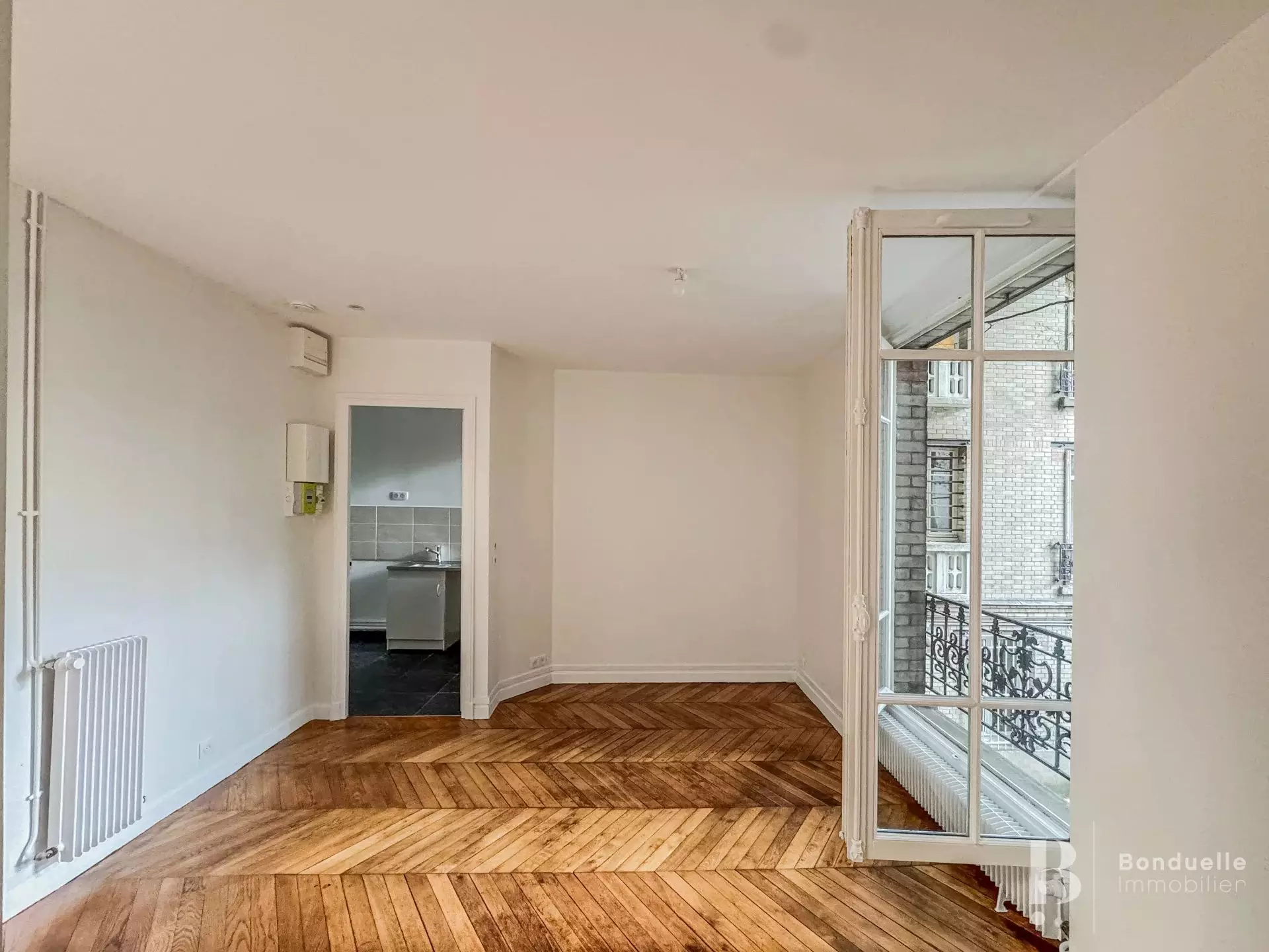 Flat Rue Descombes in Paris