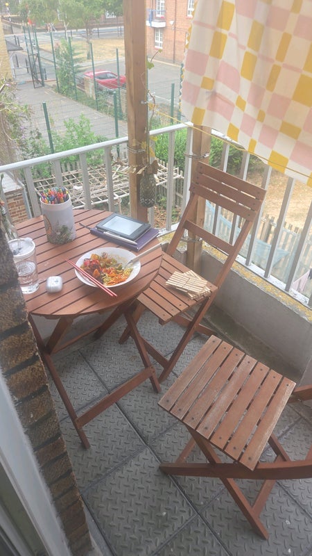 Flat Solander Gardens in Greater London