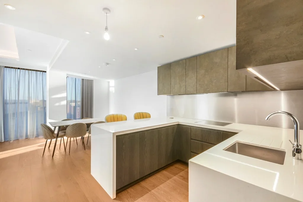 Flat Carnation Way in Greater London
