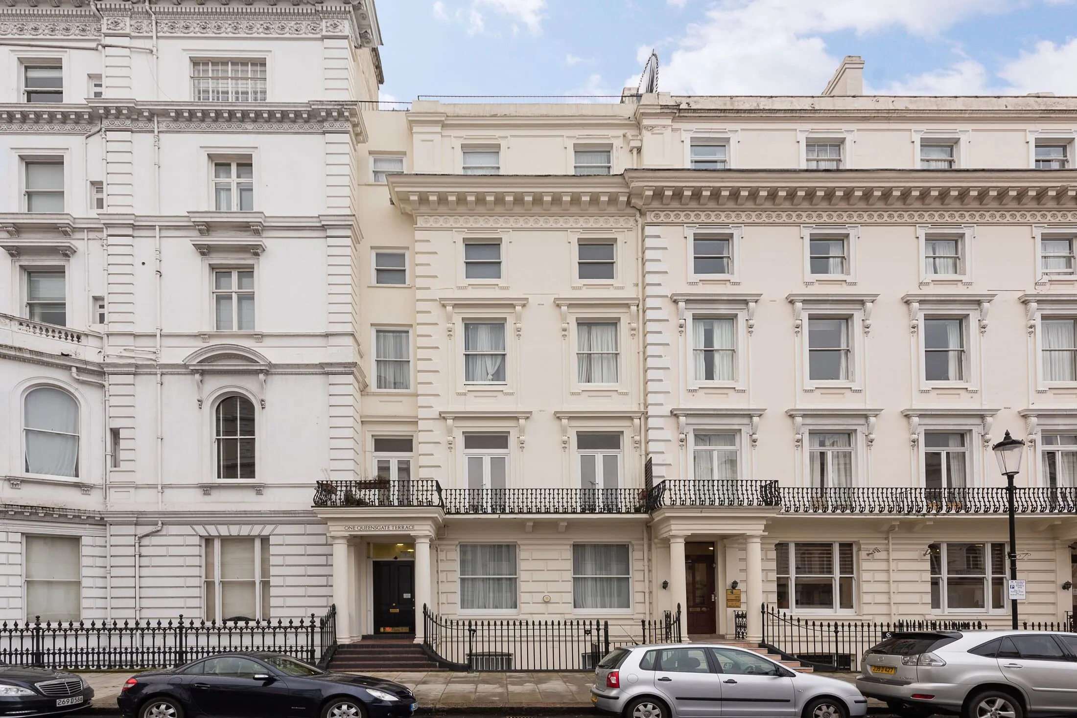 Flat Gore Street in Greater London