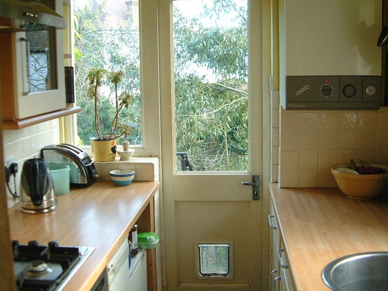 Room Fairlawn Road in Greater London