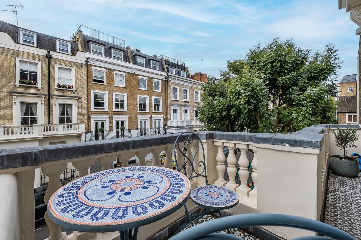 Flat Winchester Street in City of Westminster