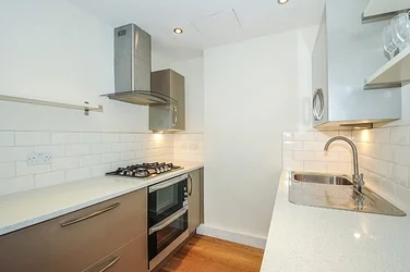 Flat Parkhill Road in Greater London