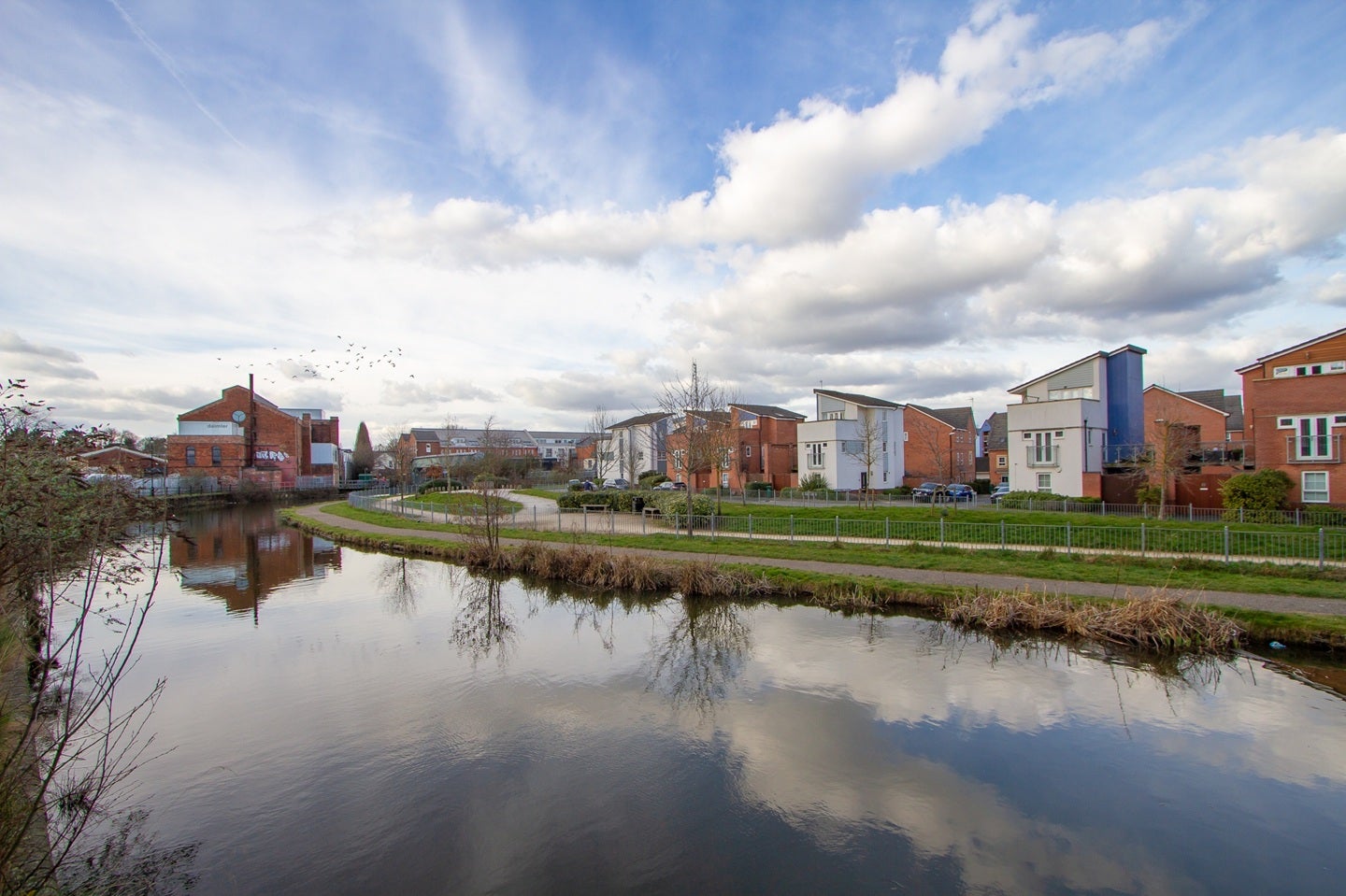 Flat Drapers Field in Coventry