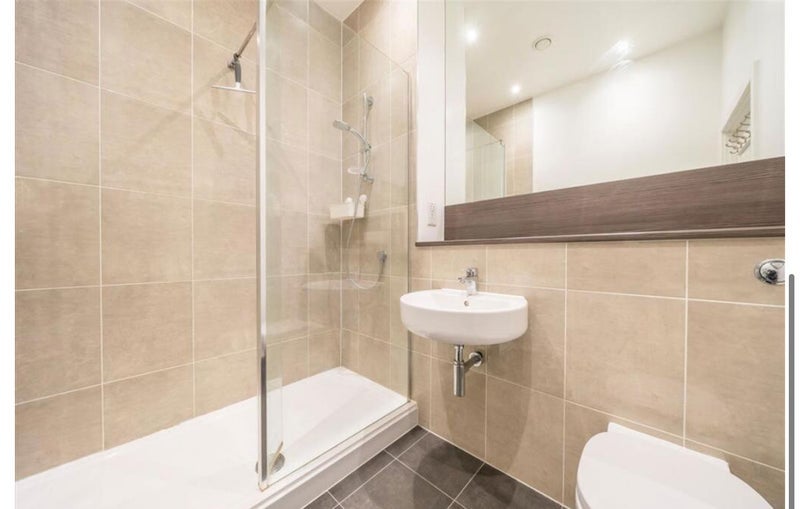 Room Lombard Road in Greater London