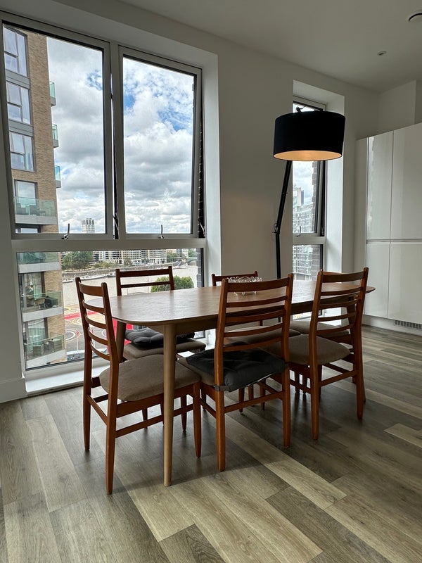 Room Lombard Road in Greater London