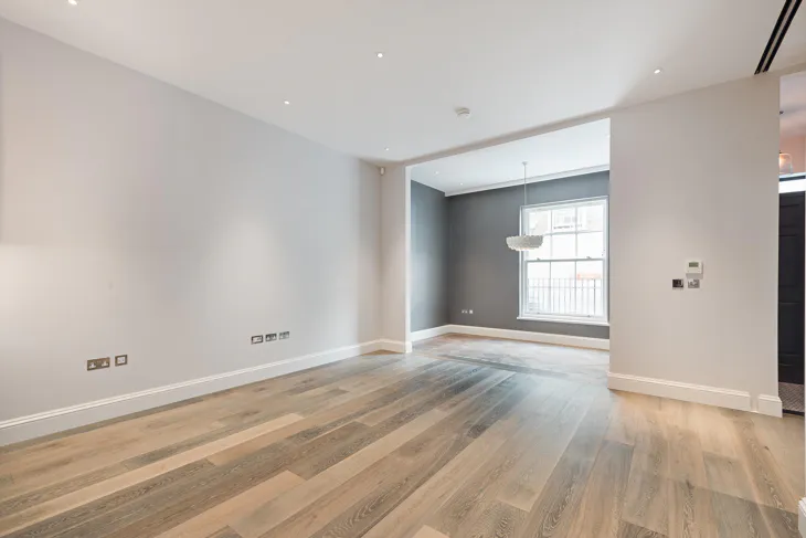 House Radnor Walk in Greater London