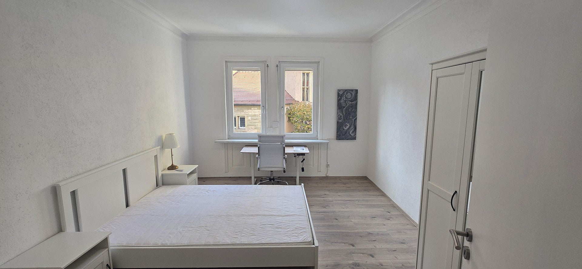 Zimmer Duisburger Straße in Stuttgart