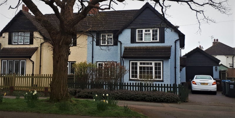 Room Birch Avenue in Caterham on the Hill
