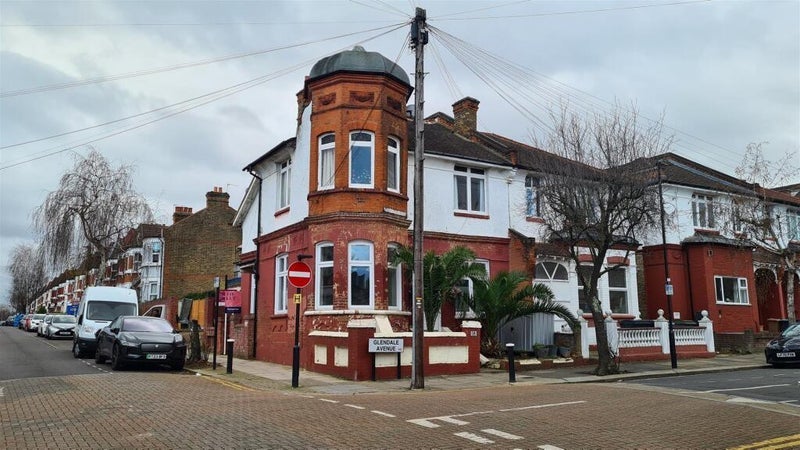 Flat Maryland Road in Greater London