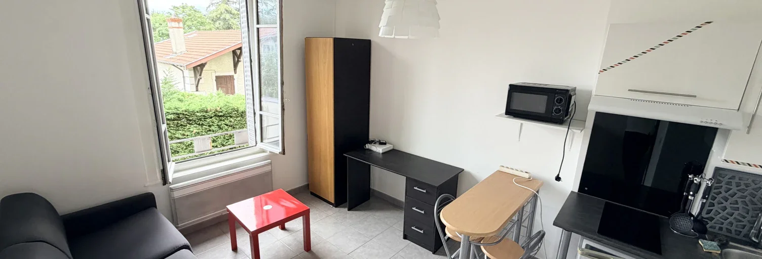 Room Rue Viala in Lyon