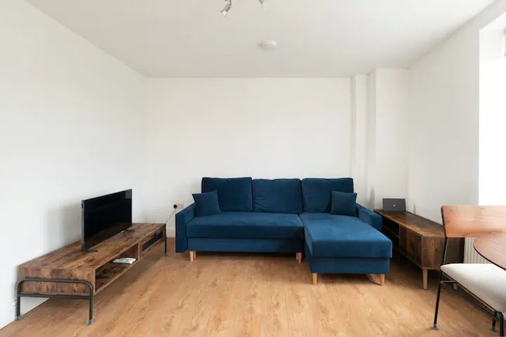 Flat Homerton High Street in Greater London