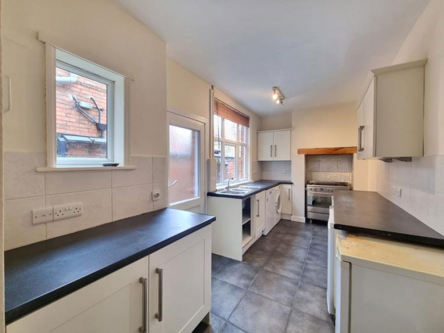 Room Lytton Road in Leicester