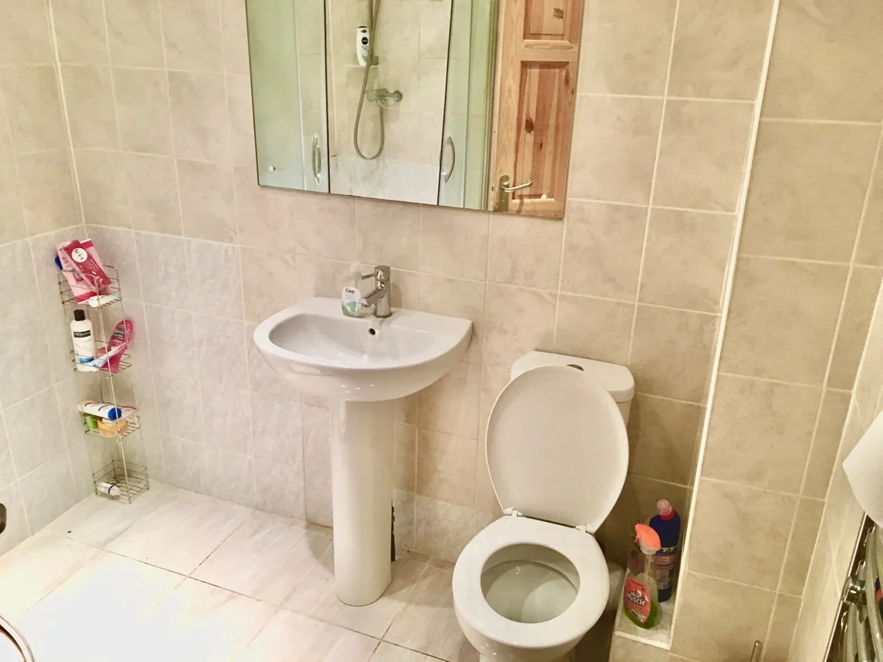 House Abbotsbury Close in Greater London