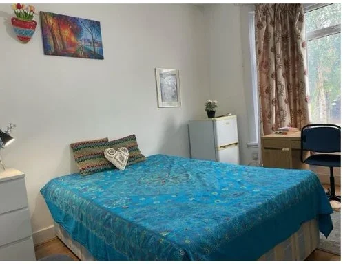Room St Mary's Road in Greater London