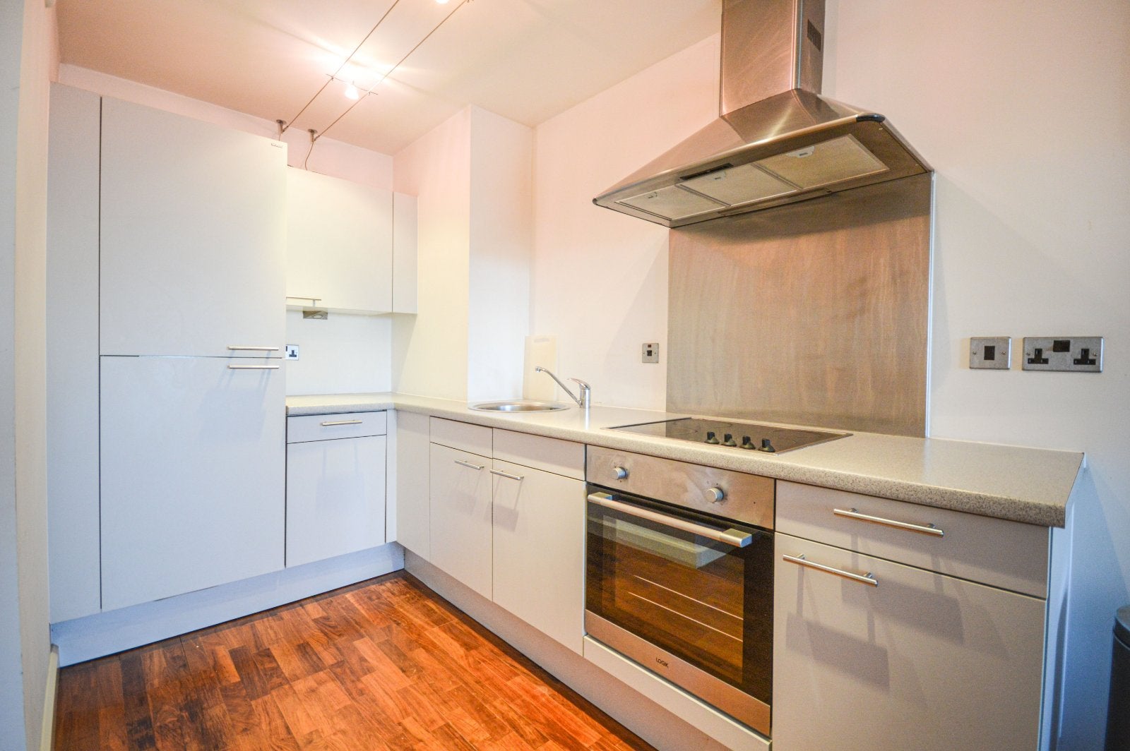 Flat Fairfax Road in Prestwich