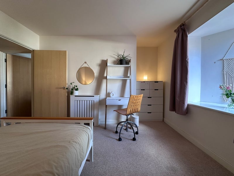 Room Langham Road in Greater London
