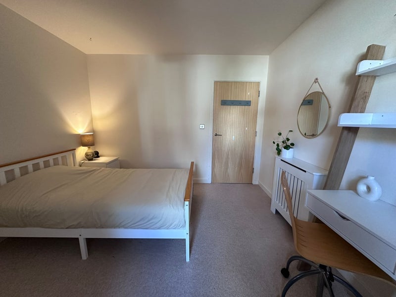 Room Langham Road in Greater London