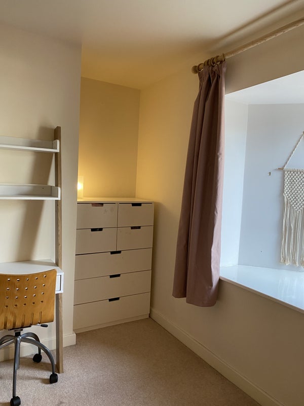 Room Langham Road in Greater London