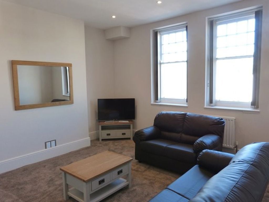 Flat Victoria Road in Barrow-in-Furness