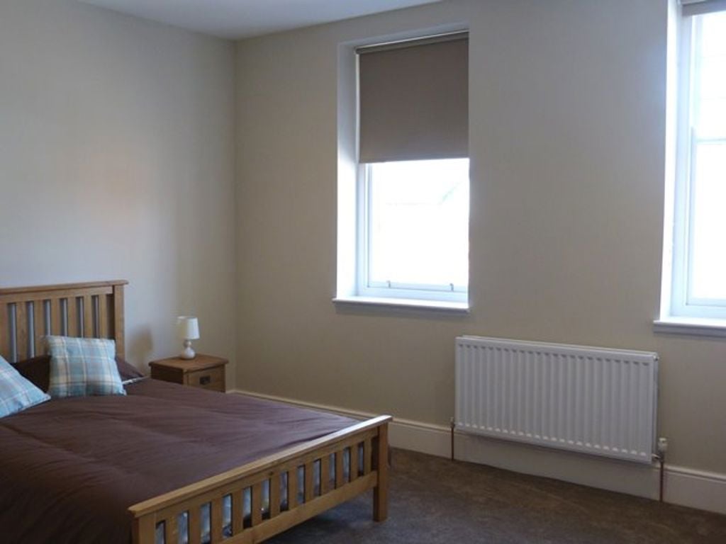 Flat Victoria Road in Barrow-in-Furness