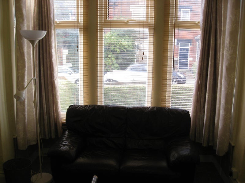 Room Estcourt Terrace in Leeds