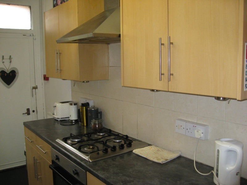 Room Estcourt Terrace in Leeds