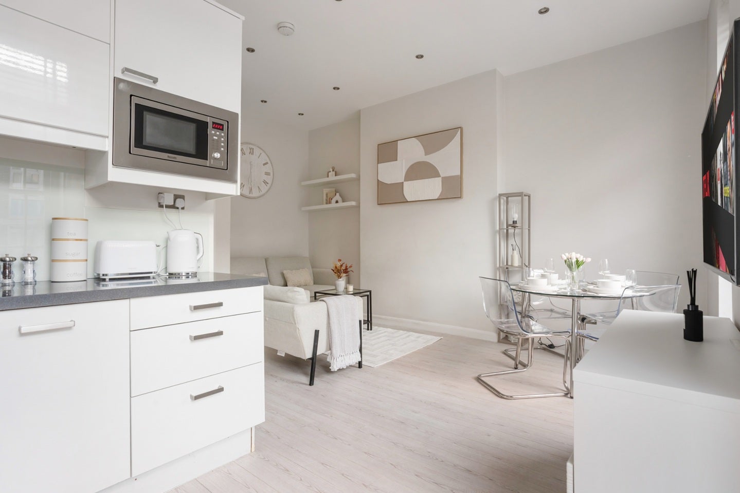 Flat Queensway in City of Westminster