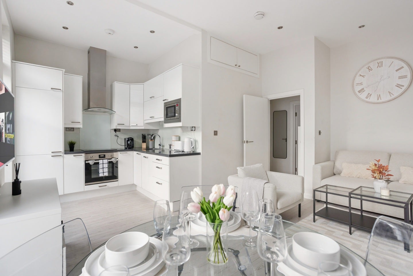 Flat Queensway in City of Westminster