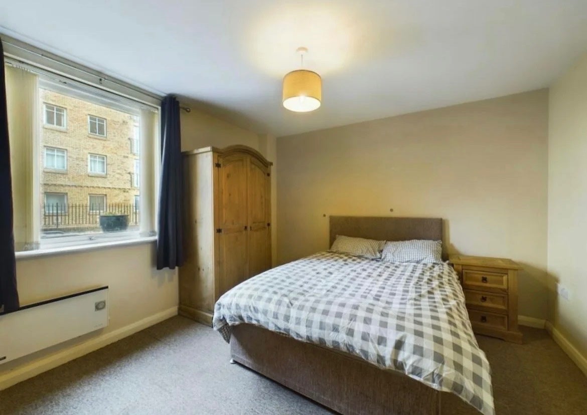Flat Cross Bedford Street in Sheffield