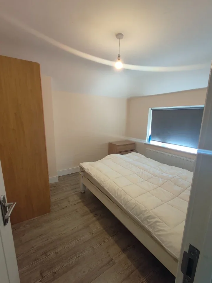 Room Nelson Road in Greater London