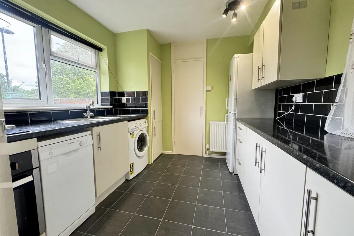 Flat Pippin Green in Norwich