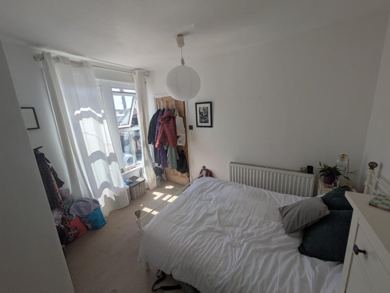 Room Balaclava Road in Bristol