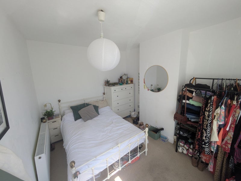 Room Balaclava Road in Bristol
