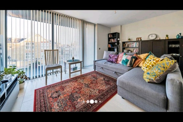 Flat Beaufort Road in London