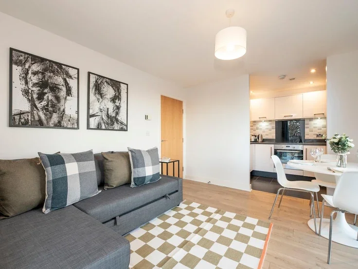 Flat Salk Close in Greater London