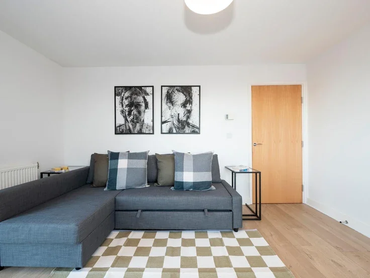 Flat Salk Close in Greater London