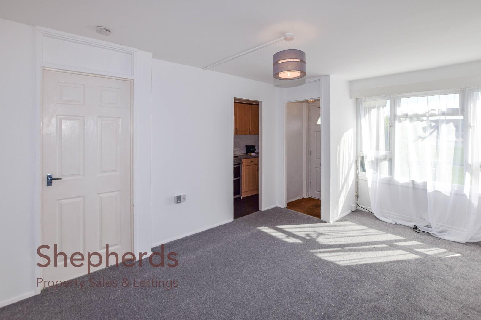 Flat Downfield Road in Cheshunt