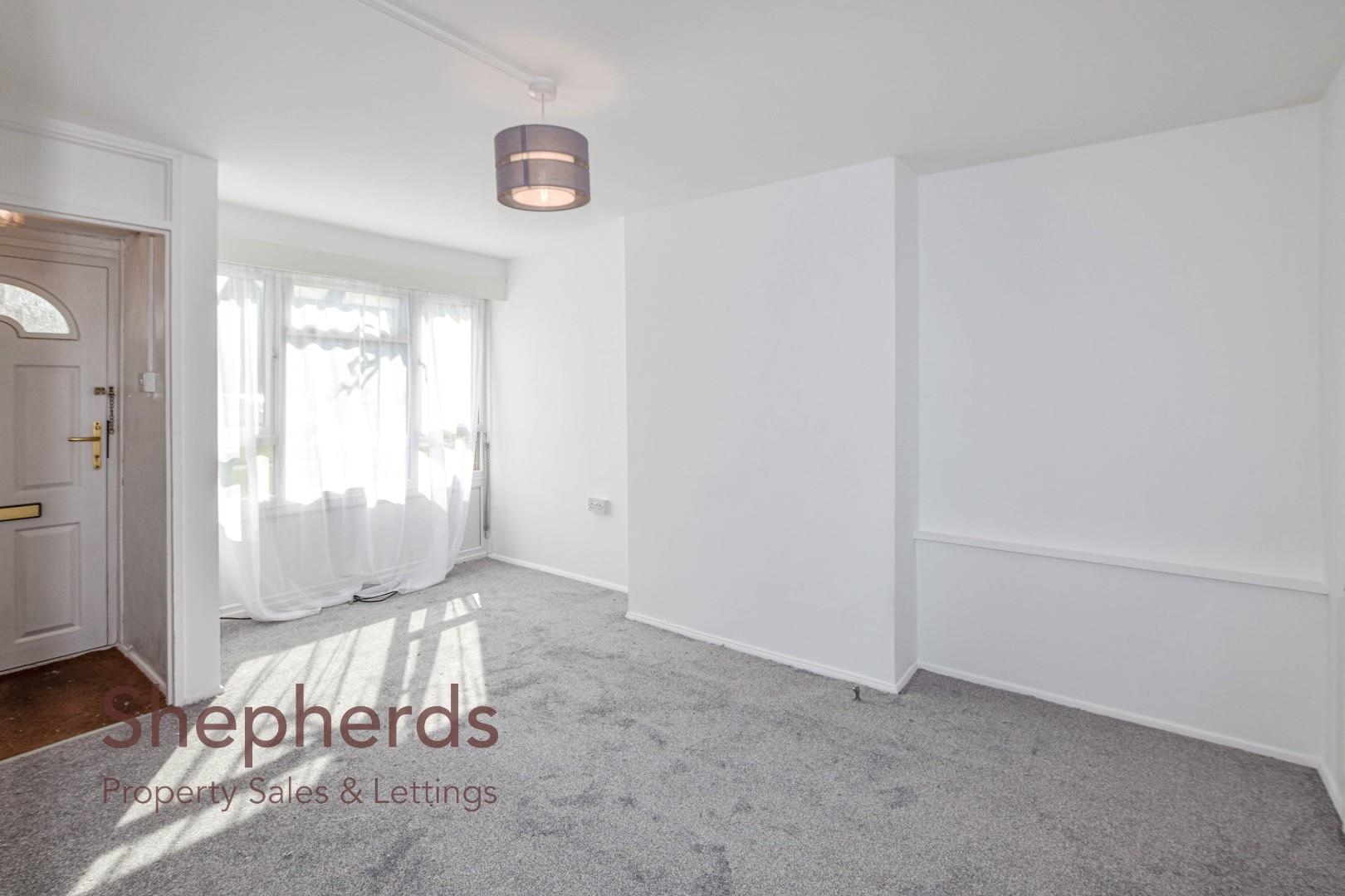 Flat Downfield Road in Cheshunt